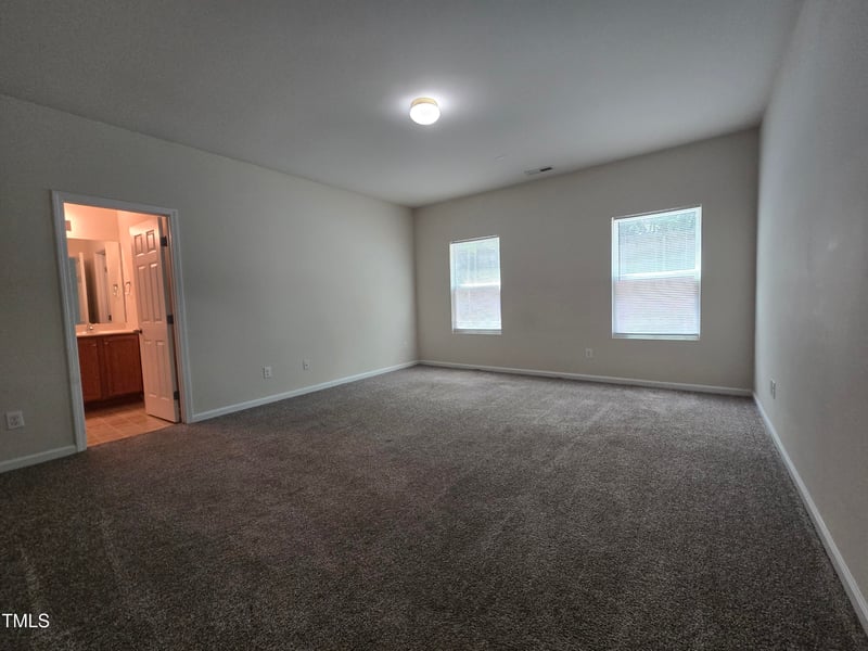 6408 Bunker Hill Dr, Raleigh, NC 27610