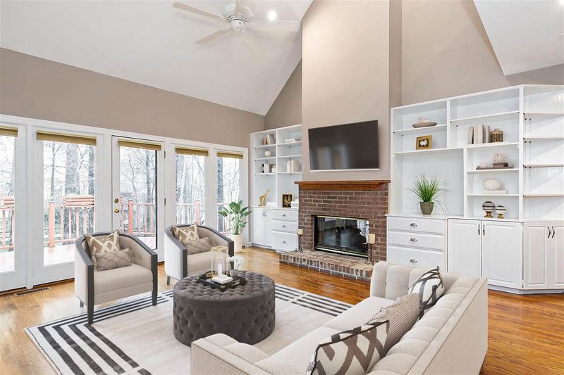 6408 Huntingridge Rd, Chapel Hill, NC 27517