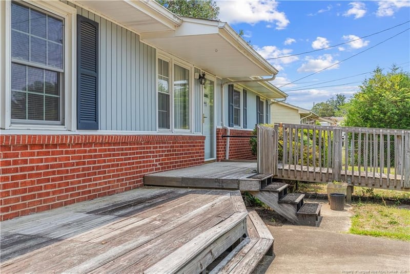 6408 Winthrop Dr, Fayetteville, NC 28311