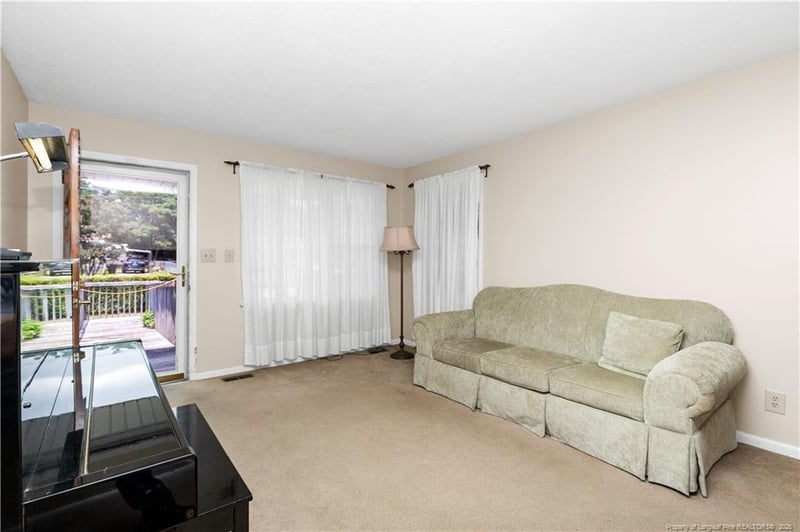 6408 Winthrop Dr, Fayetteville, NC 28311