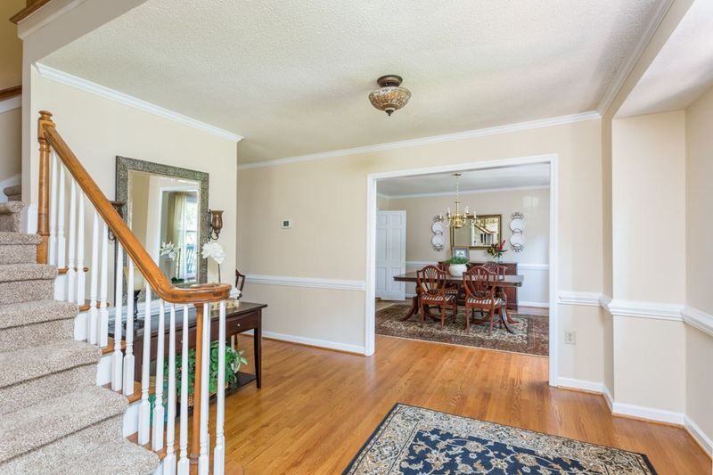 6409 Arnold Rd, Raleigh, NC 27607