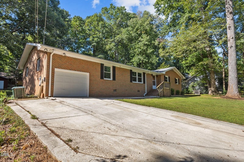6409 Arrington Rd, Raleigh, NC 27607