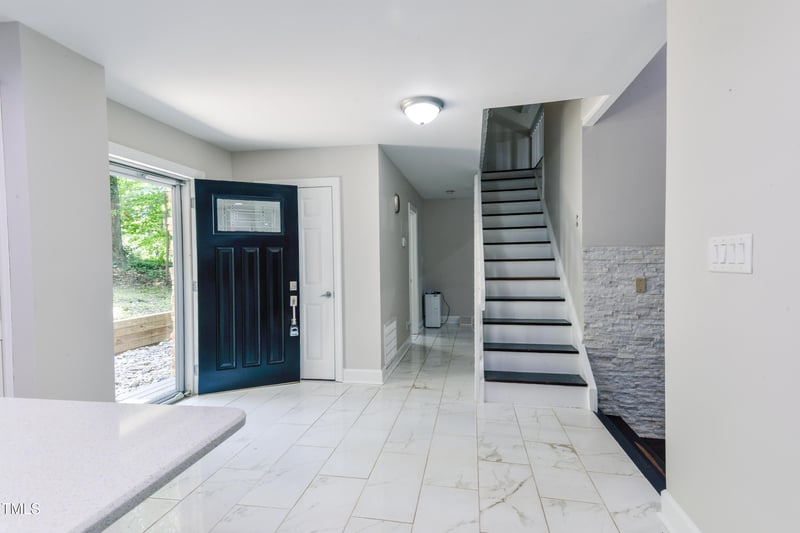 6409 Lakeland Dr, Raleigh, NC 27612