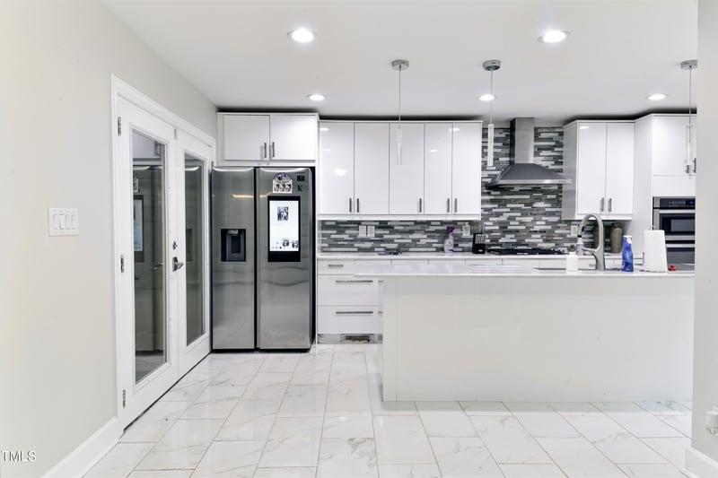 6409 Lakeland Dr, Raleigh, NC 27612