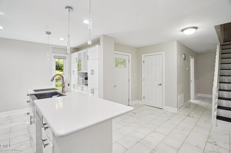 6409 Lakeland Dr, Raleigh, NC 27612
