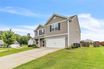 641 Avery Pond Dr, Fuquay Varina, NC 27526