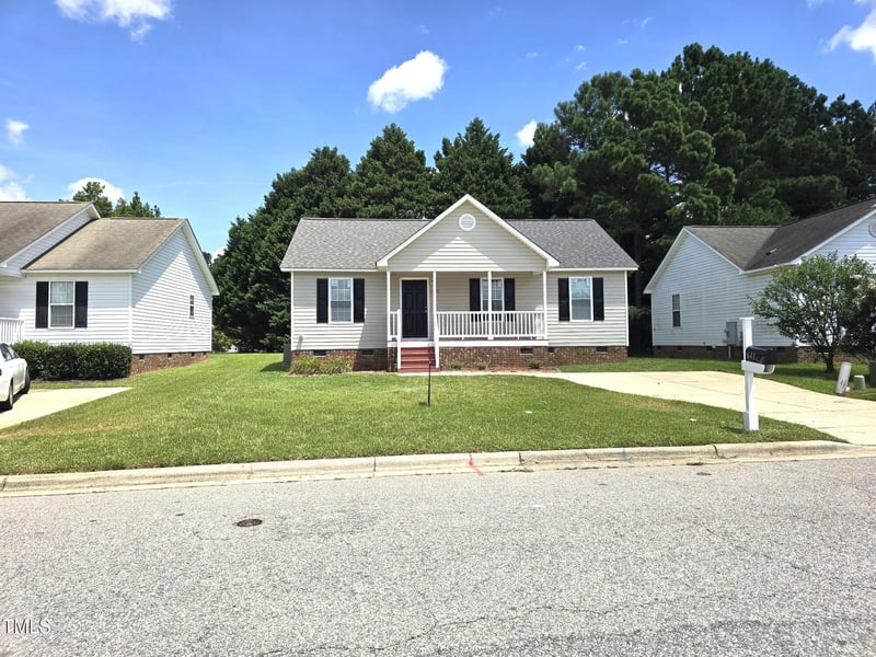 641 Avondale Dr, Clayton, NC 27520