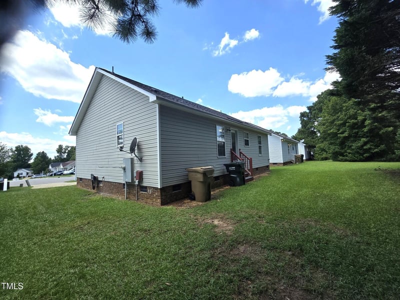 641 Avondale Dr, Clayton, NC 27520