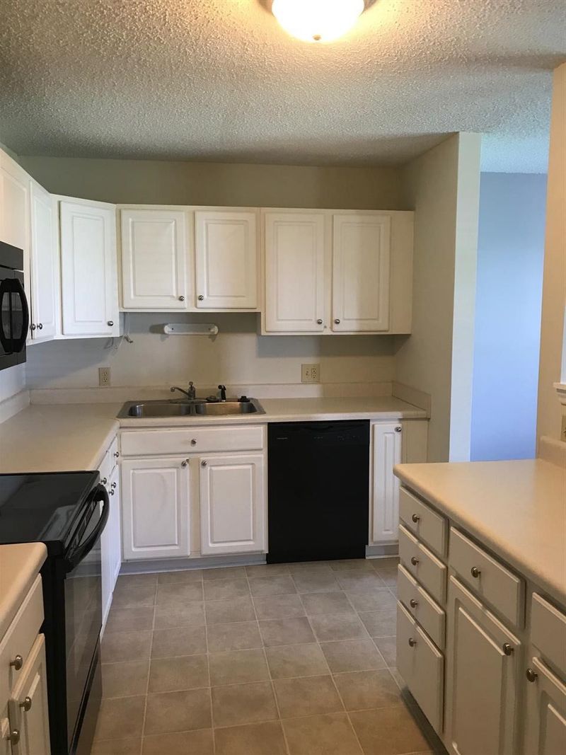 641 Bashford Rd, Raleigh, NC 27606