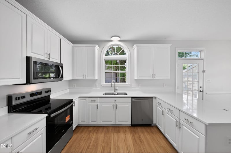 641 Commander Dr, Wendell, NC 27591