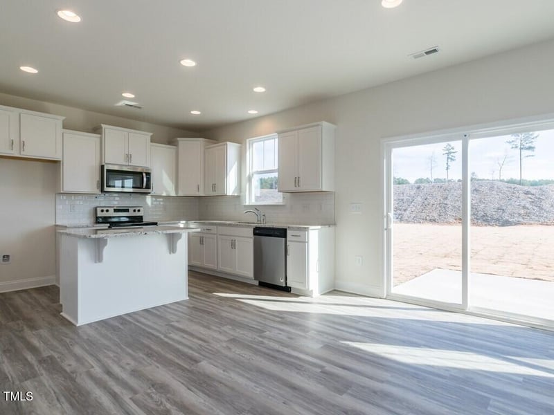 641 Hipwood Dr, Zebulon, NC 27597