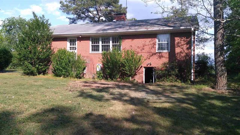 641 Montague Rd, Angier, NC 27501