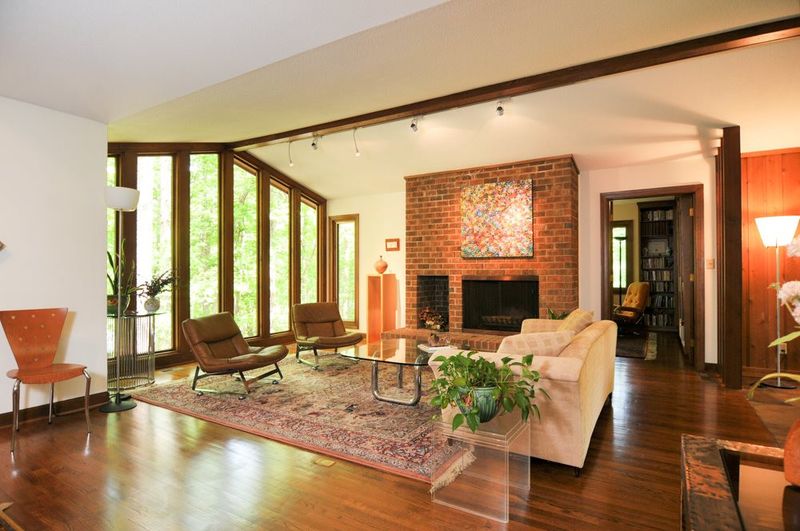 641 Wellington Dr, Chapel Hill, NC 27514