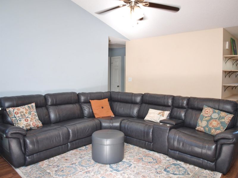 6412 Glen Brack Rd, Raleigh, NC 27603
