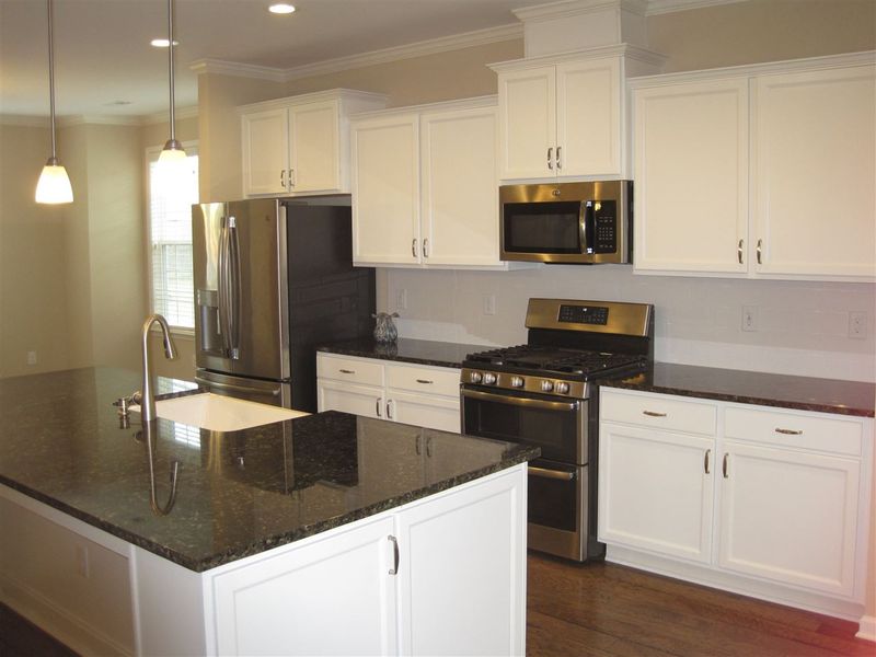6412 Kayton St, Raleigh, NC 27616