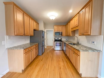 6412 Pleasant Creek Ct, Raleigh, NC 27613