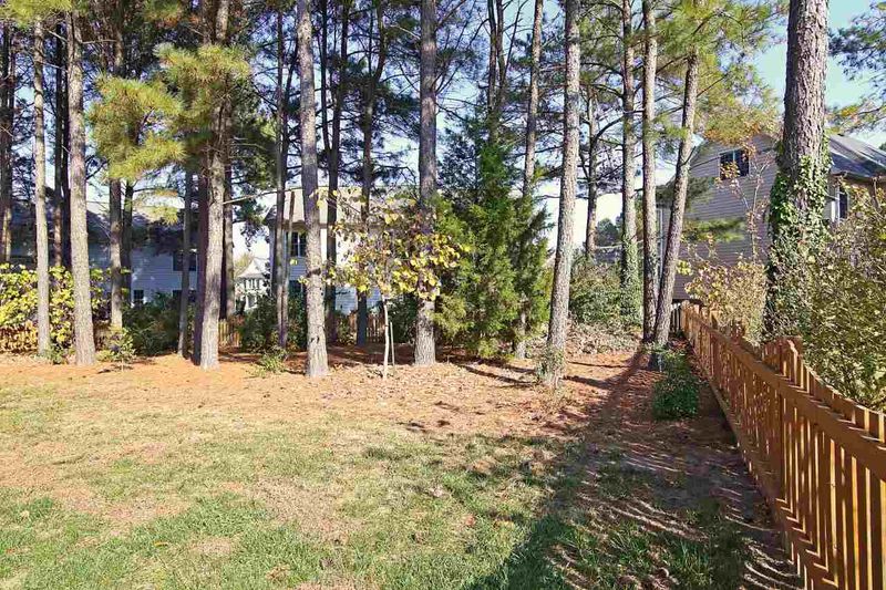 6412 Ridgemount St, Wake Forest, NC 27587
