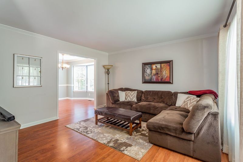 6413 Cape Charles Dr, Raleigh, NC 27617