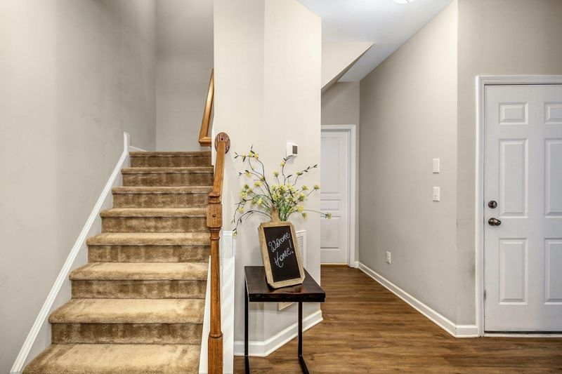 6413 Giddings St, Raleigh, NC 27616