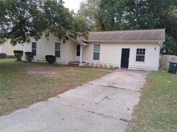 6413 Winter Park Dr, Fayetteville, NC 28304
