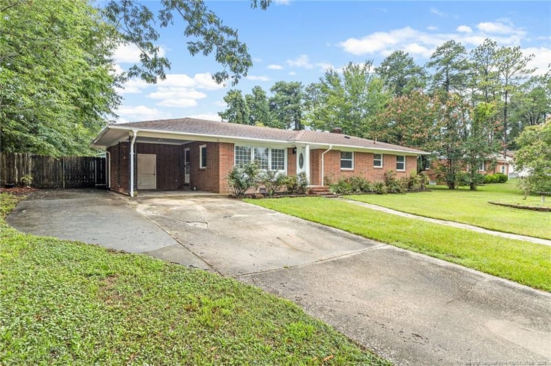 6415 Deland Ave, Fayetteville, NC 28303