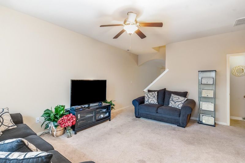 6415 Hatchies Dr, Raleigh, NC 27610