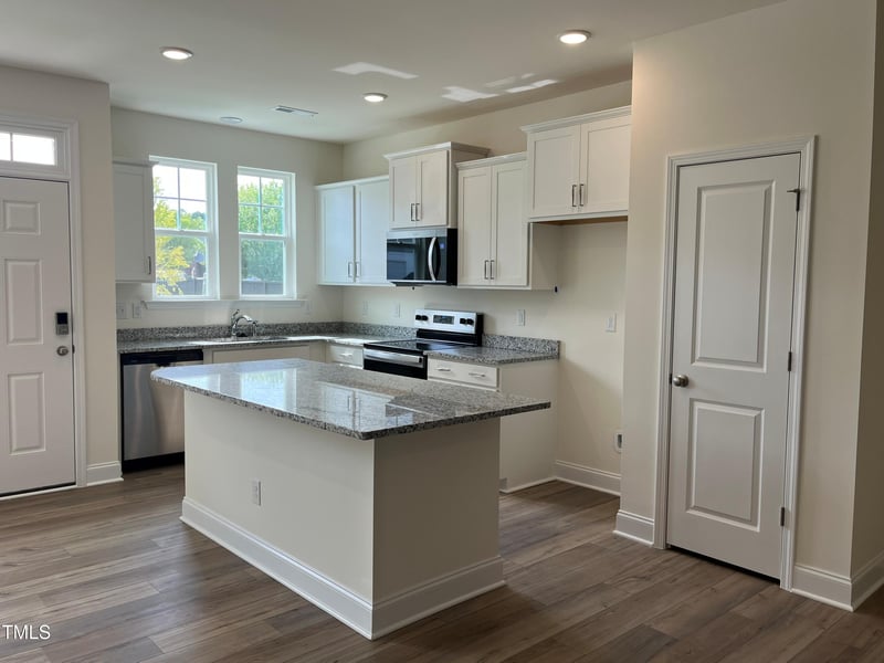 6417 Granite Quarry Dr, Raleigh, NC 27610