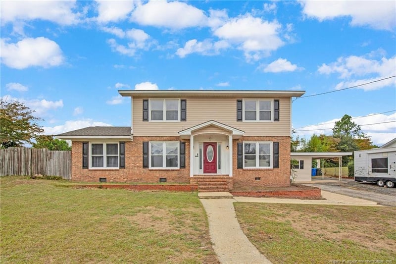6417 New Castle Rd, Fayetteville, NC 28303