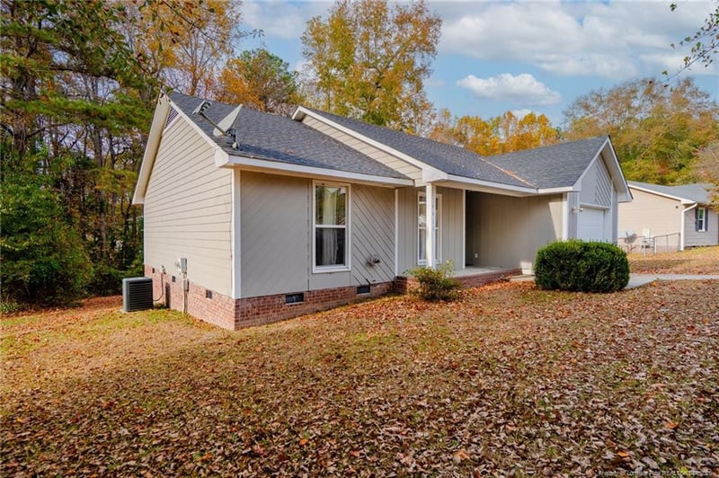 6419 Green Meadow Rd, Fayetteville, NC 28304