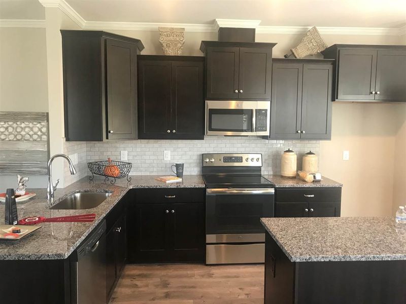 6419 Perry Creek Rd, Raleigh, NC 27616