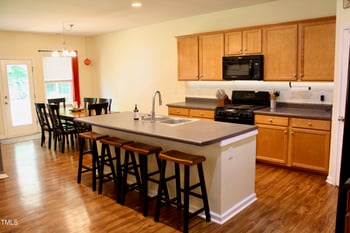 642 Collington Dr, Mebane, NC 27302