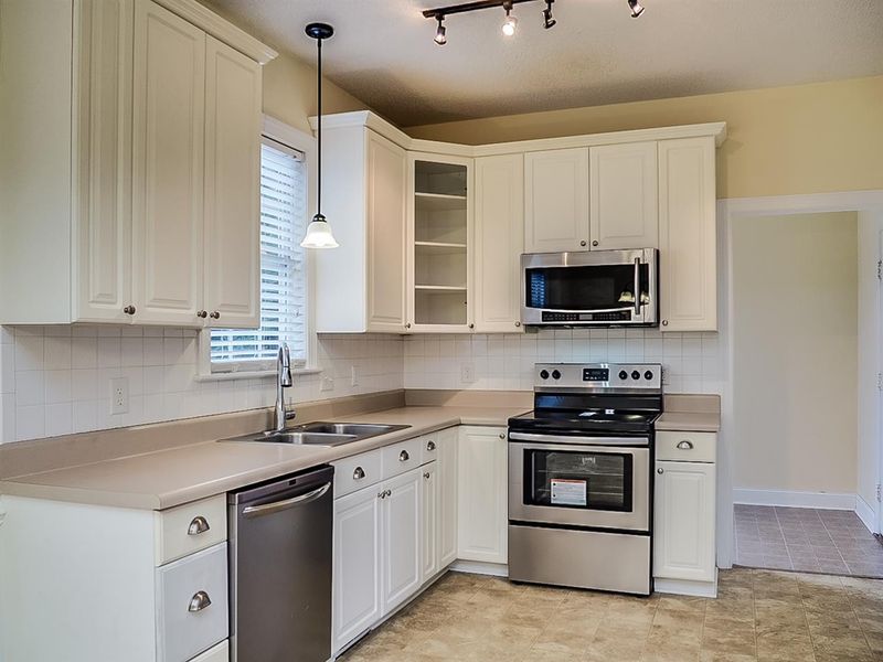 642 Landing View Dr, Wendell, NC 27591