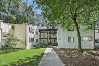 642 Pine Ridge Pl, Raleigh, NC 27609