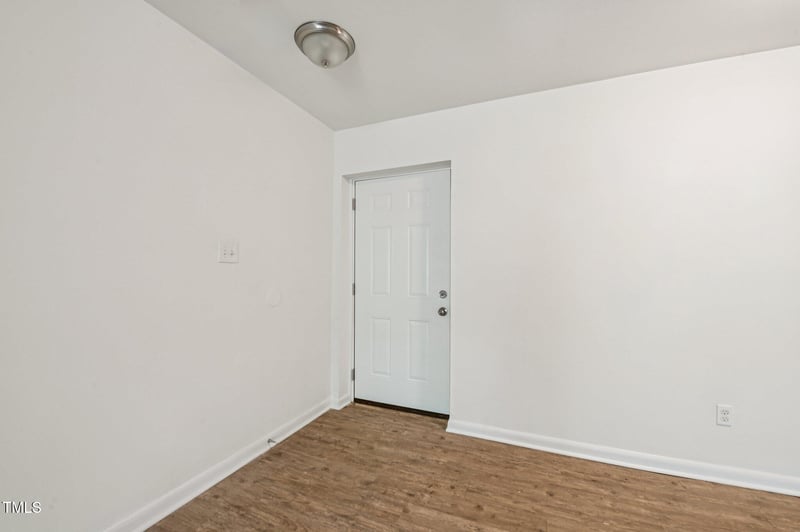 642 Pine Ridge Pl, Raleigh, NC 27609