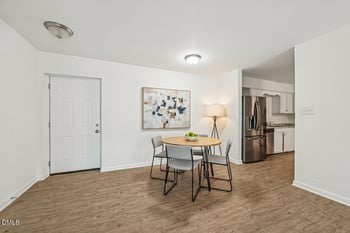 642 Pine Ridge Pl, Raleigh, NC 27609