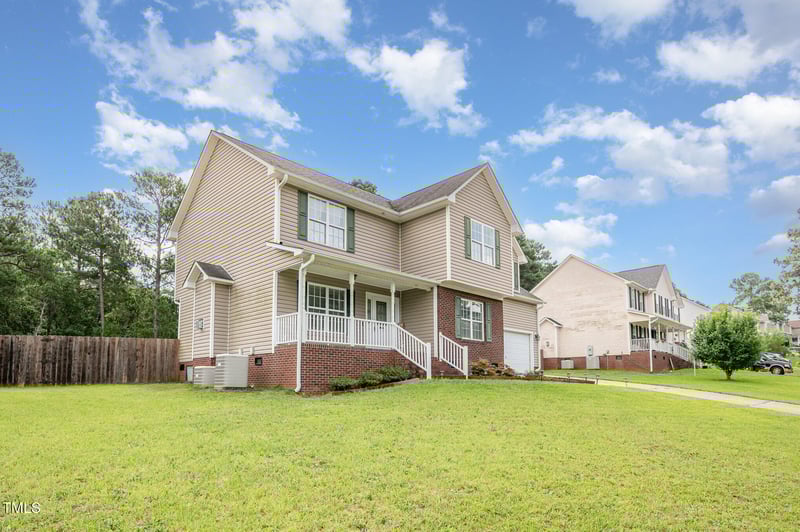 642 Pinevalley Ln, Sanford, NC 27332