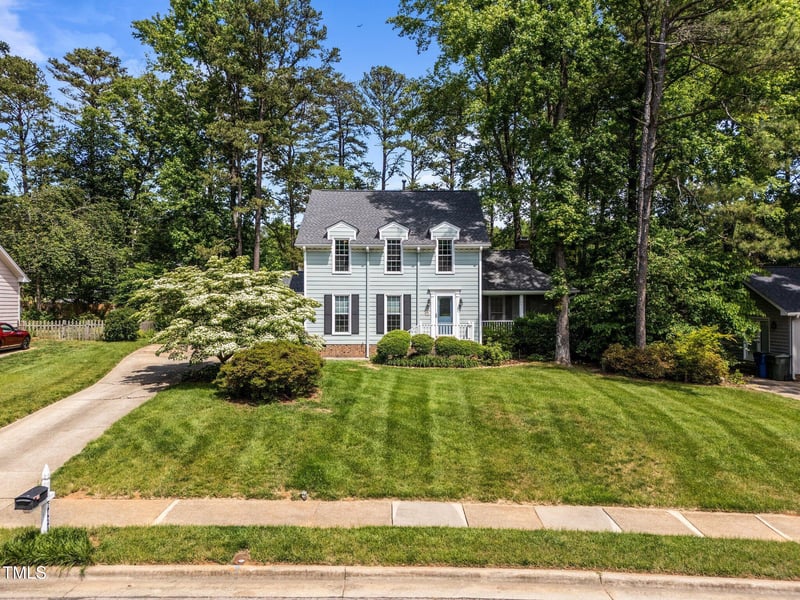 6420 Dresden Ln, Raleigh, NC 27612