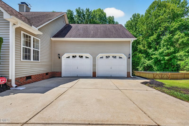 6420 Silver Spring Ct, Willow Springs, NC 27592