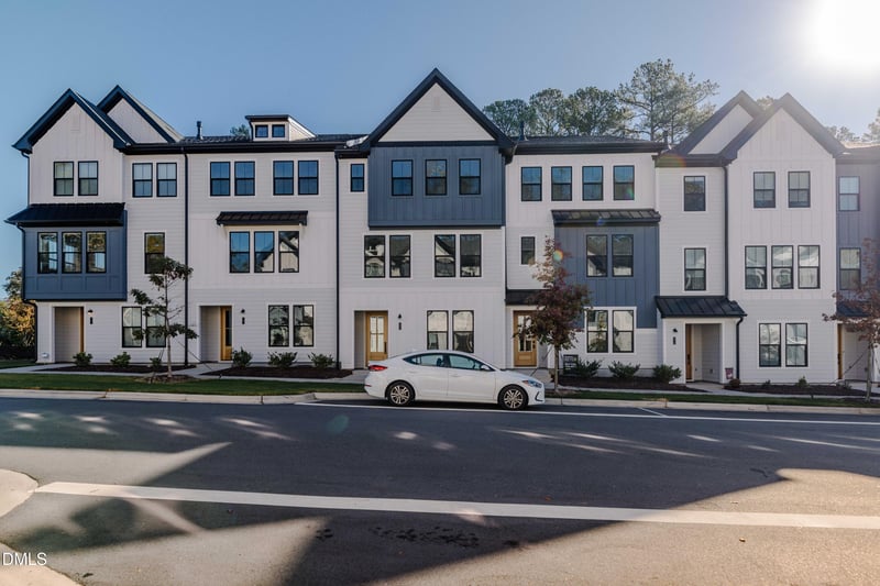 6420 Tanner Oak Ln, Raleigh, NC 27613