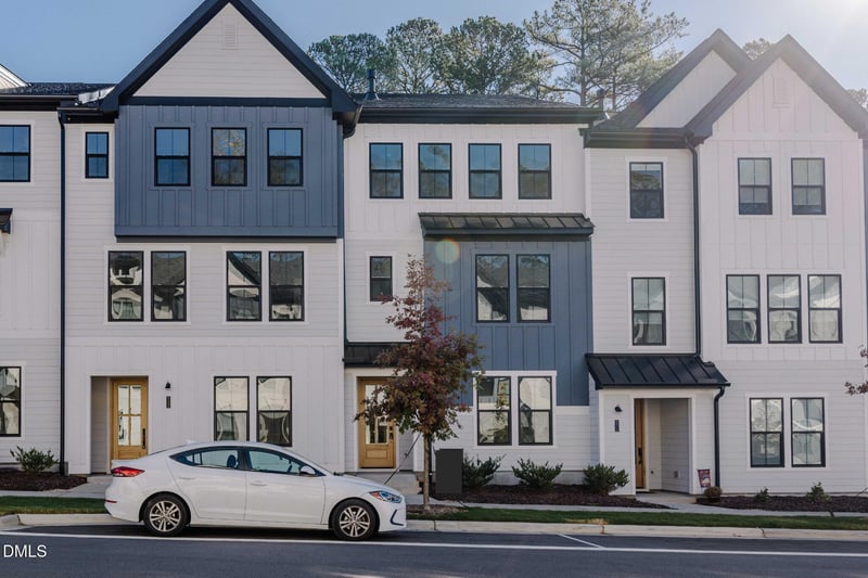 6420 Tanner Oak Ln, Raleigh, NC 27613
