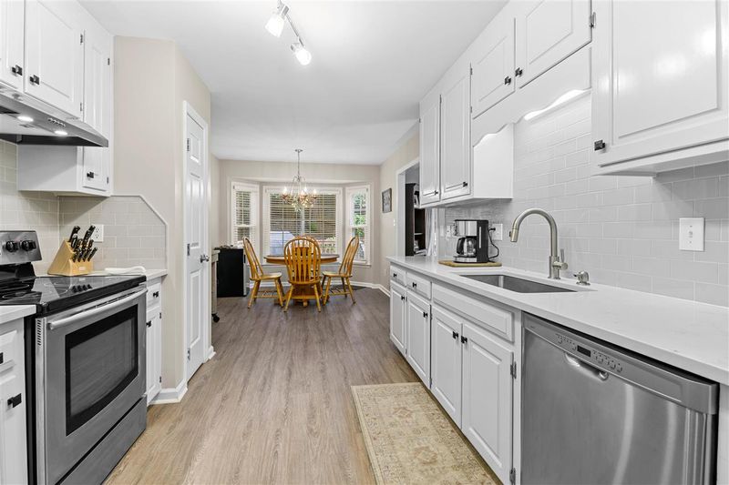 6420 Westborough Dr, Raleigh, NC 27612