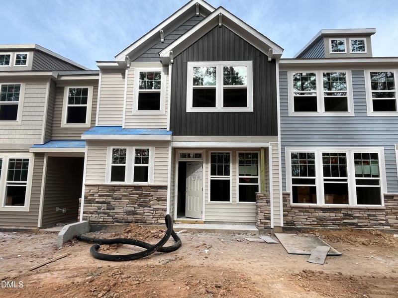 6421 Granite Quarry Dr, Raleigh, NC 27610