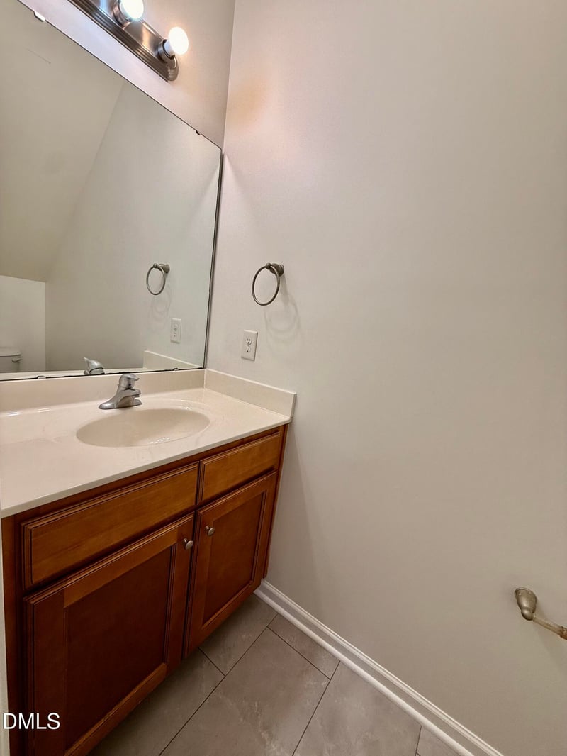 6421 Hatchies Dr, Raleigh, NC 27610