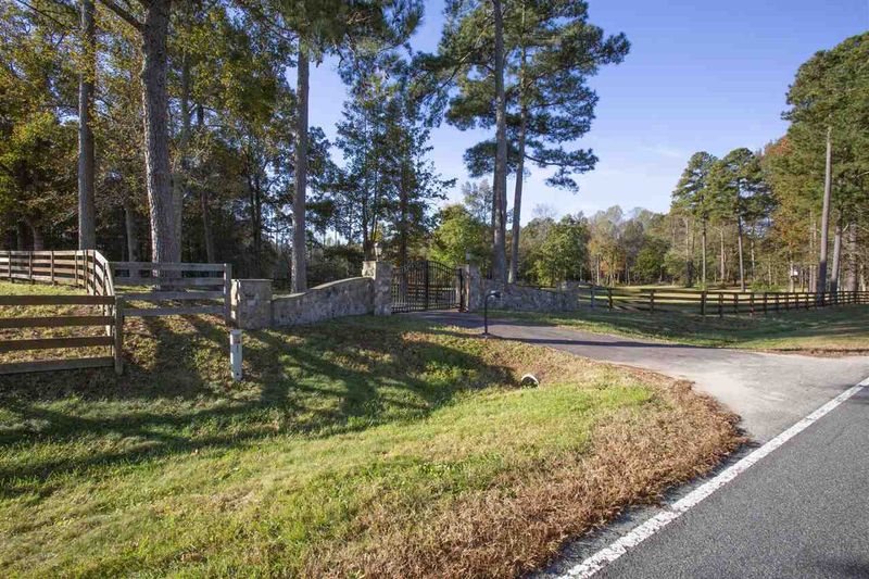 6421 Pulley Town Rd, Wake Forest, NC 27587