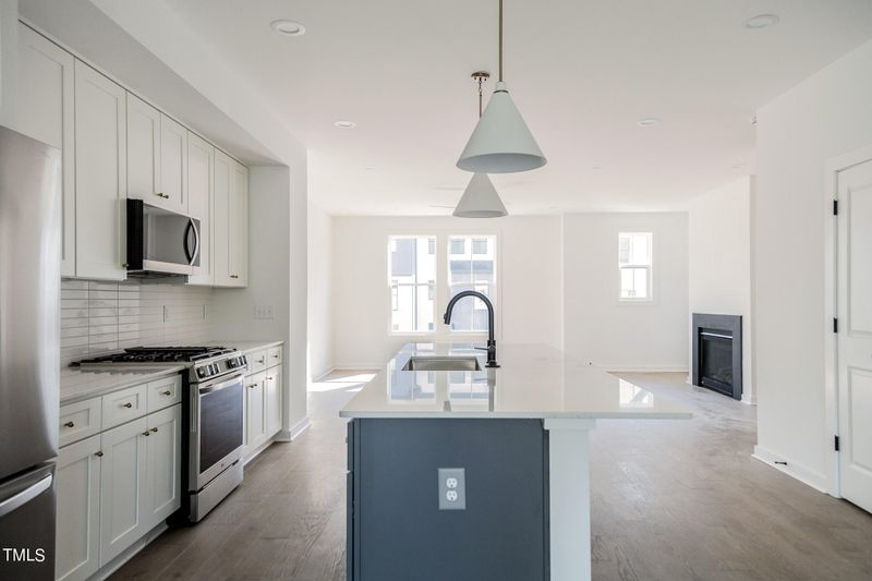 6421 Tanner Oak Ln, Raleigh, NC 27613