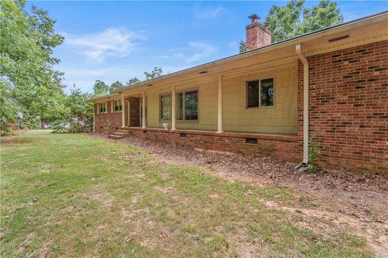 6422 Lebanon Rd, Mebane, NC 27302