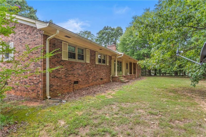 6422 Lebanon Rd, Mebane, NC 27302