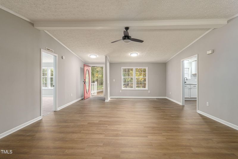 6423 Forest Grove Dr, Snow Camp, NC 27349