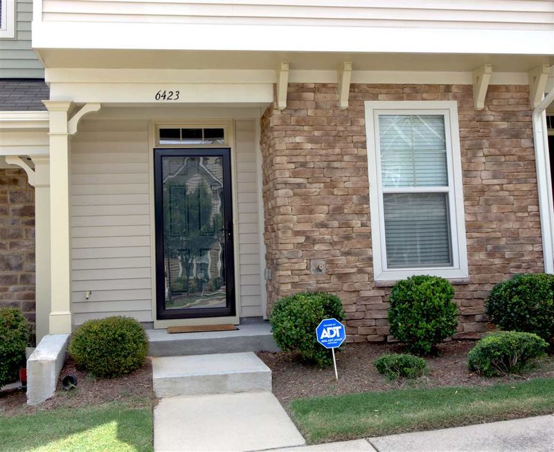 6423 Swatner Dr, Raleigh, NC 27612