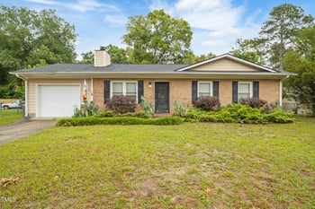 6424 Bretton Woods Dr, Hope Mills, NC 28348